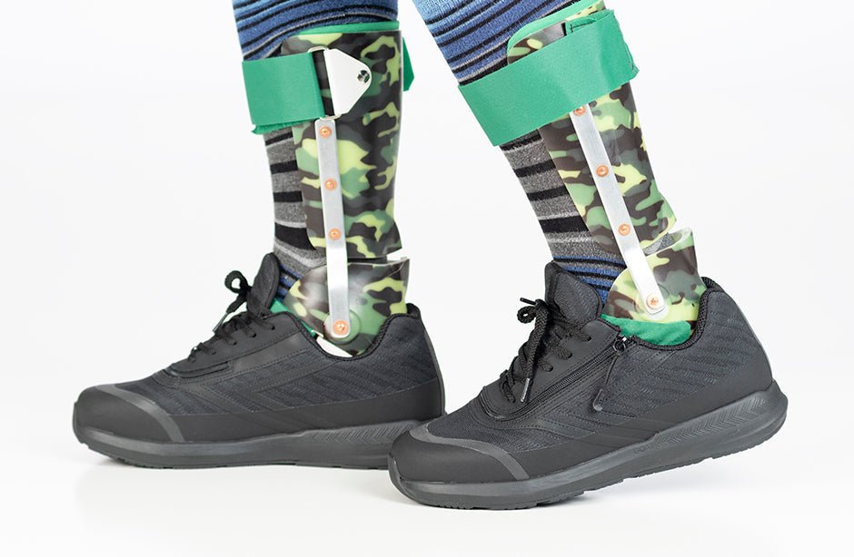 Men's black AFO-friendly shoes by BILLY with camo orthotics, ideal for diabetes, plantar fasciitis, bunions, wide or extra wide feet.