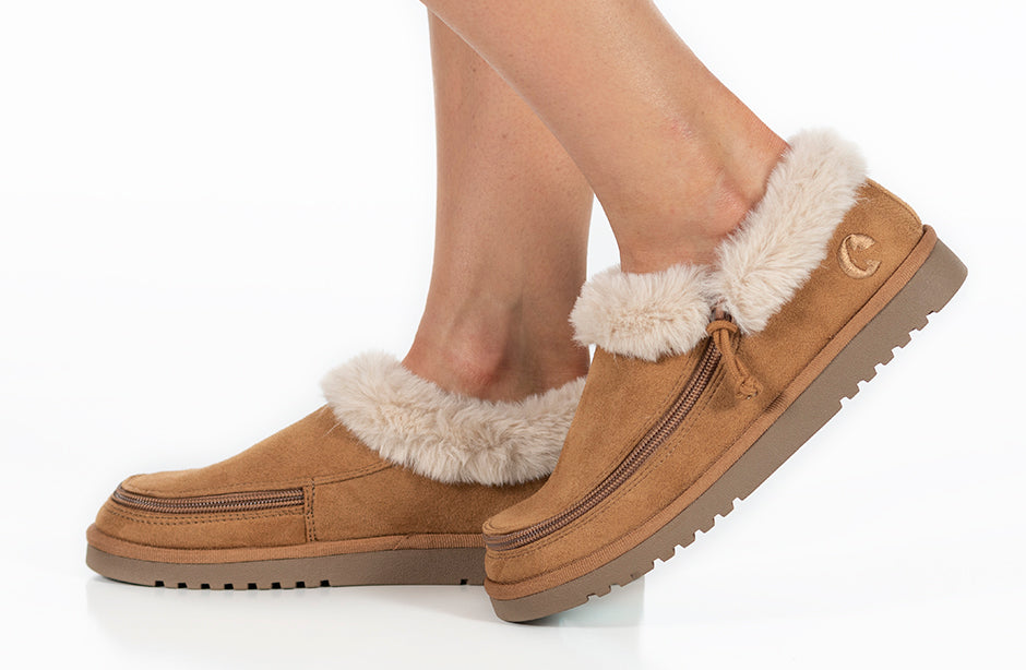 Women's Chestnut BILLY Cozy Slippers for diabetes, plantar fasciitis, bunions, wide feet, and orthotic support. Faux suede and fur design.